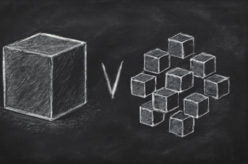Monolithic EHRs vs FHIR-First Modular Stacks for US Projects