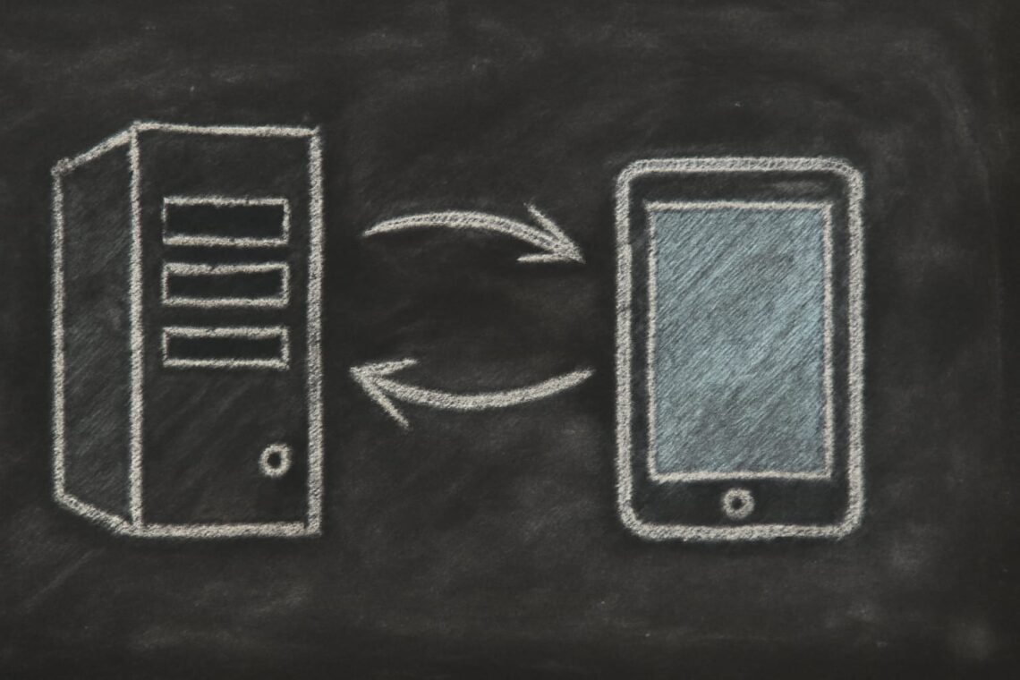Server-Side Populate vs Client-Side Prefill: Which SDC Pattern Fits Multi-Channel Delivery